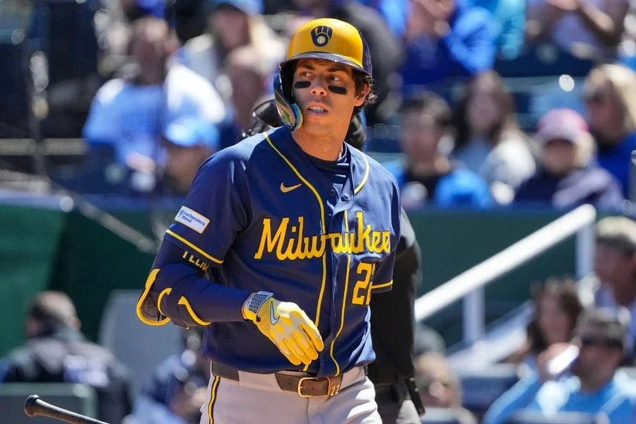 MLB: Milwaukee Brewers at Kansas City Royals